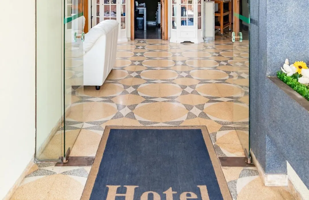 Racar Hotel-1